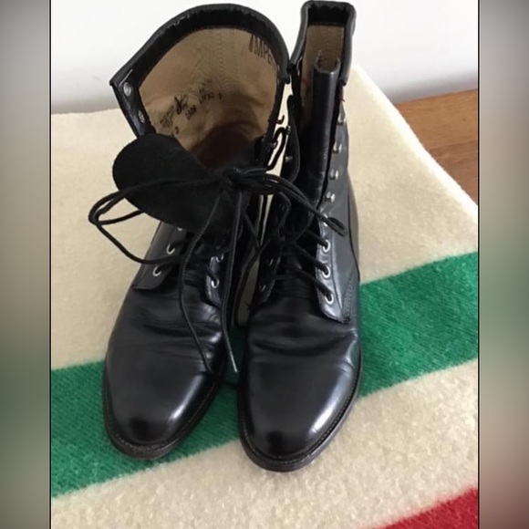 Justin Lace Cowboy Boots - Picture 1 of 3